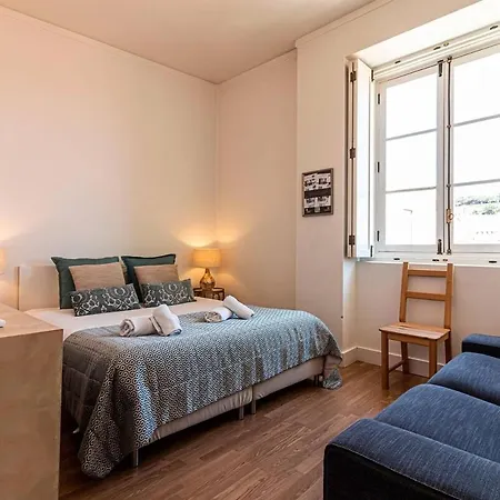 Classic, Modern Comfort In The Center Of Апартаменти Лісабон