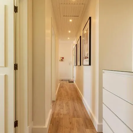 Apartment Classic, Modern Comfort In The Center Of
