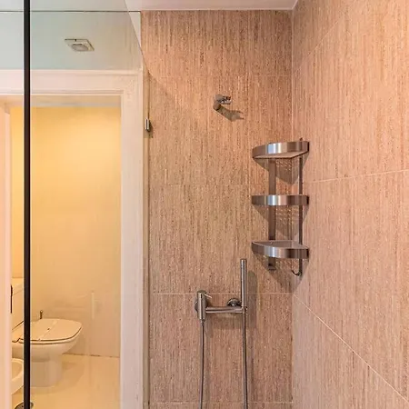 Apartament Classic, Modern Comfort In The Center Of *